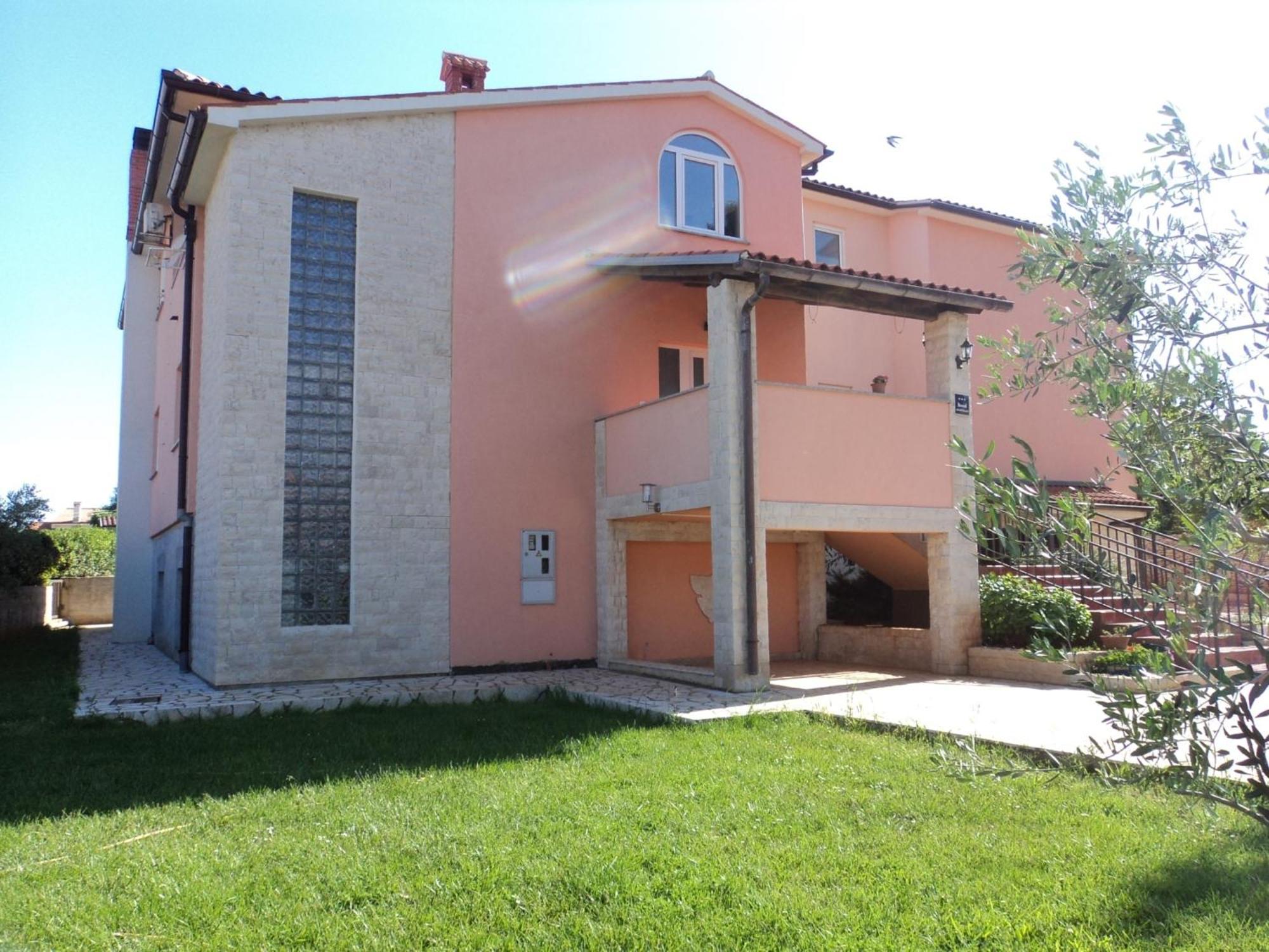 Apartments Vera Liznjan Exterior photo